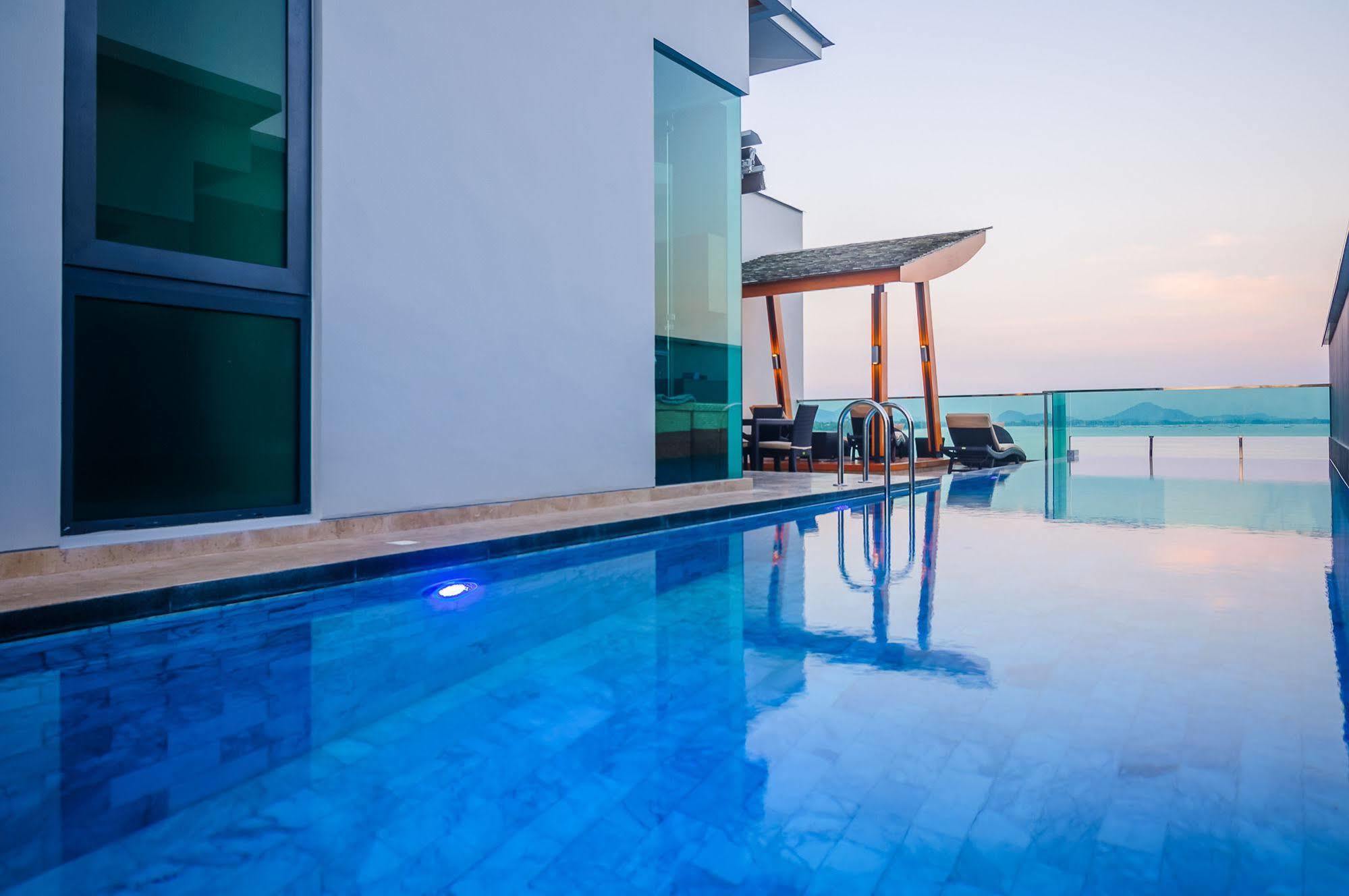 Elemental Villas Rawai ภายนอก รูปภาพ